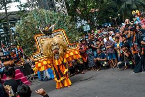 a cidade de malang hospeda um festival de artes culturais locais, jaranan malang raya 2022.