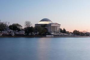 Jefferson memorial ao pôr do sol - Washington DC foto