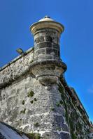 castelo de morro ou castillo de los tres reyes del morro em havana, cuba. foto