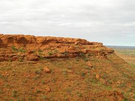 vista panorâmica de kings canyon, austrália central, território do norte, austrália foto