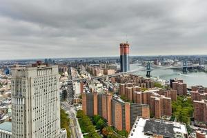 vista aérea do horizonte da cidade de nova york foto