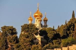 igreja de st. maria madalena no monte das oliveiras de jerusalém, israel foto