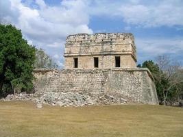 a casa vermelha em chichen itza, yucatan provence, méxico. foto