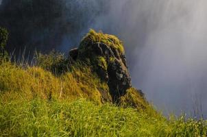 Victoria Falls na fronteira do Zimbábue e da Zâmbia foto