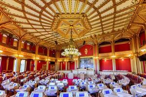 oslo, noruega - 27 de fevereiro de 2016 - interior do edifício storting é a sede do storting, o parlamento da noruega, localizado no centro de oslo. foto