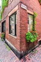 rua bolota em boston, massachusetts. é uma rua estreita pavimentada com paralelepípedos que abrigava cocheiros empregados por famílias em mt. Mansões de Vernon e Chestnut Street. foto