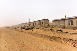 cidade fantasma kolmanskop, namíbia foto