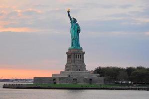 estátua da liberdade na cidade de nova york. foto