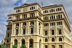 lonja del comercio -mercado de comércio em havana, cuba. foto