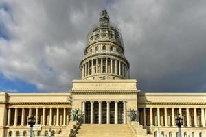 edifício da capital nacional em havana, cuba. foto