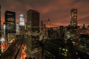 vista aérea dos arranha-céus do centro de manhattan, na cidade de nova york. foto