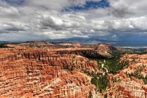 Parque Nacional Bryce Canyon em Utah, Estados Unidos. foto