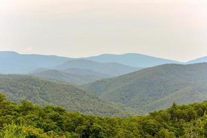 Shenandoah Valley e Blue Ridge Mountains do Shenandoah National Park, Virgínia foto