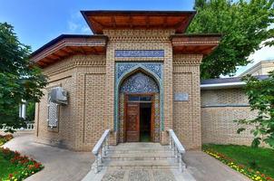 complexo memorial shayhantaur em tashkent, uzbequistão. o mausoléu do xeque hovendi at-tahur é um monumento arquitetônico em tashkent, uzbequistão. foto