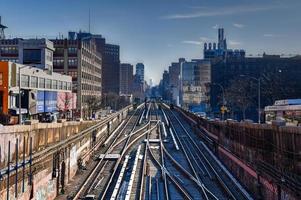 cidade de nova york - 17 de fevereiro de 2020 - estação de metrô 135th street e pista em manhattan, cidade de nova york. foto