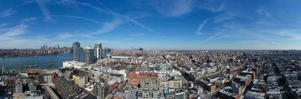 vista panorâmica do desenvolvimento de edifícios no bairro de williamsburg em brooklyn, nova york. foto