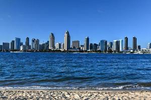 o horizonte do centro de san diego, califórnia, eua, no embarcadero. foto