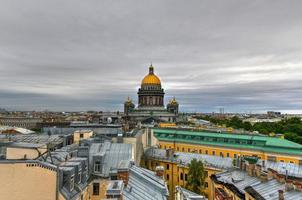 catedral de são isaac em são petersburgo, rússia. é a maior igreja cristã ortodoxa do mundo foto