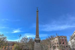 obelisco esquilino, obelisco em frente à basílica di santa maria maggiore em roma, itália foto