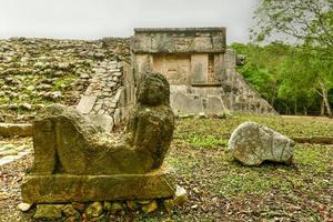 plataforma venus na grande praça em chichen itza, uma grande cidade pré-colombiana construída pelo povo maia em yucatan. uma das novas 7 maravilhas do mundo. foto