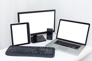 monitor de computador, laptop, tablet e celular foto