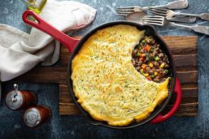 torta de pastores com carne moída e batatas foto