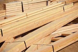 resumo da pilha de madeira de construção foto