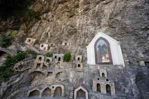 atração da caverna grotta di fornillo em positano, itália. foto