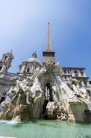 fontana dei quattro fiumi na piazza navona, roma foto