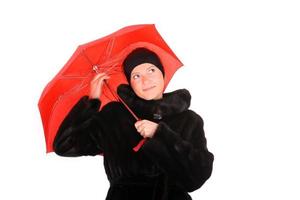 mulher com guarda chuva vermelho foto