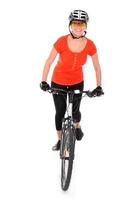 mulher com bicicleta foto