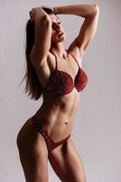 mulher com corpo atlético esguio foto