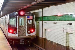 estação de metrô da quarta rua oeste - nyc, 2022 foto