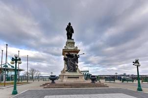 estátua de samuel champlain - quebec foto