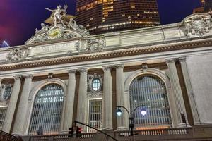 Grand Central Terminal à noite na cidade de Nova York. foto