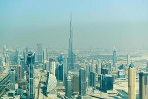 vista aérea do horizonte em dubai, emirados árabes unidos foto