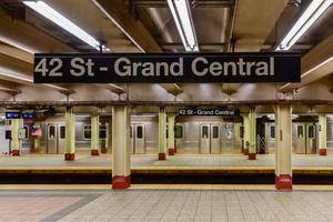 cidade de nova york - 14 de outubro de 2017 - 42 st - estação de metrô grand central na cidade de nova york. foto