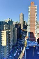 vista aérea de prédios de apartamentos no lado leste de manhattan, nova york.. foto