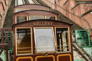 funicular para o castelo de buda em budapeste foto