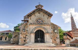 st. Igreja de Estanislau, Altos de Chavon, La Romana, República Dominicana foto