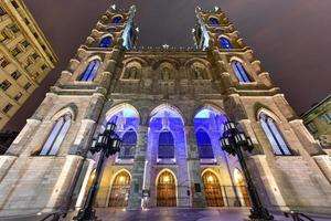 basílica de notre dame - montreal, canadá foto