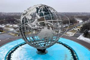 rainhas, nova york - 10 de março de 2019 - o icônico unisphere in flushing meadows corona pk. em rainhas. a estrutura de 12 andares foi encomendada para a feira mundial de nyc de 1964. foto