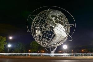 escultura unisphere - nova york, eua, 2022 foto