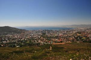 montanha da mesa na cidade do cabo foto