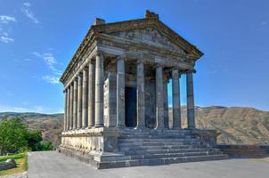 templo de garni, um templo pagão iônico localizado na vila de garni, armênia. é a estrutura e símbolo mais conhecido da Armênia pré-cristã. foto