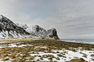 praia unstad, ilhas lofoten, noruega foto