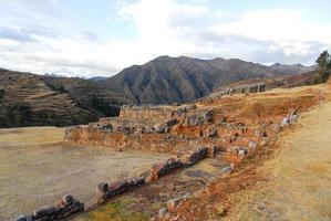 ruínas do palácio inca em chinchero, cuzco, peru foto