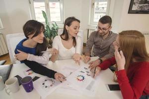 pessoas de negócios reunião discussão de conferência conceito corporativo foto