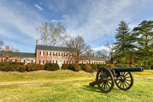 chatham manor, uma casa em estilo georgiano concluída em 1771 às margens do rio rappahannock no condado de stafford, virgínia, em frente a fredericksburg. foto