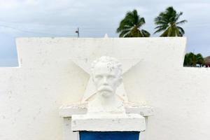 monumento a josé de marti em puerto de esperanza, cuba, 2022 foto